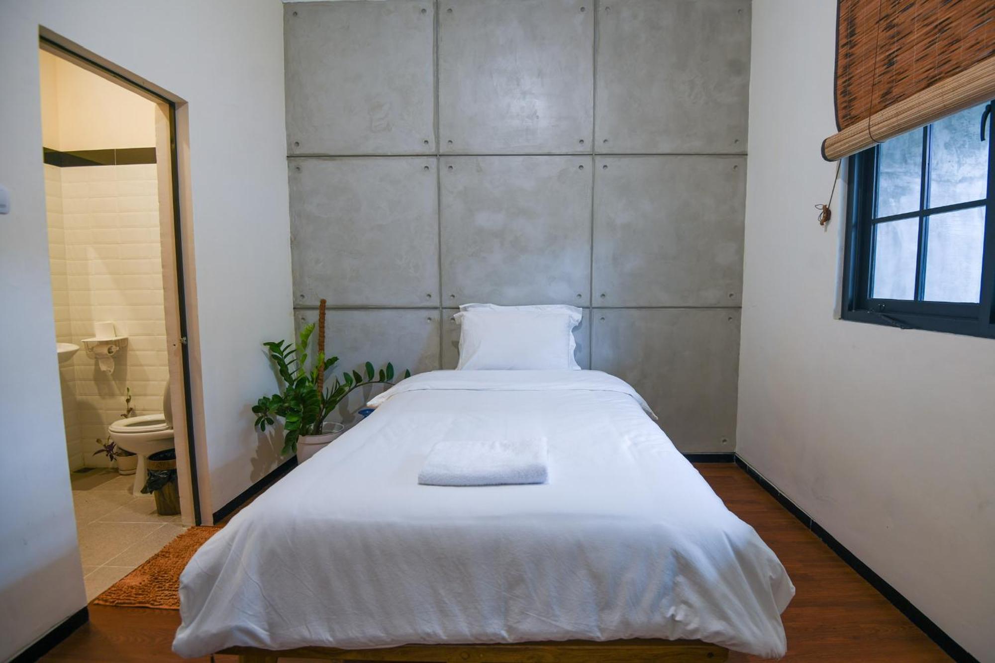 Dhome By Riana Wendit Zimmer foto